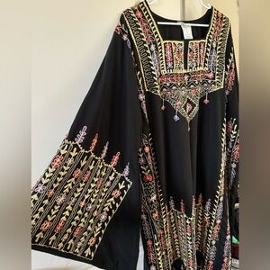 Embroidered floral Palestinian/ Jordanian dress. ( 2XL - 56 )with bell sleeves.